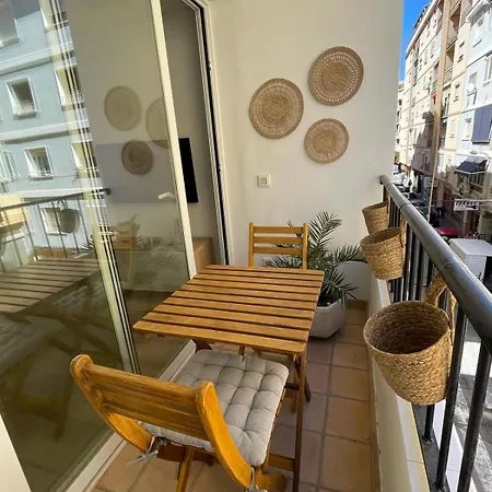 Atuairehome La Casita De Maura Rozando Playas Del Palo 아파트 *